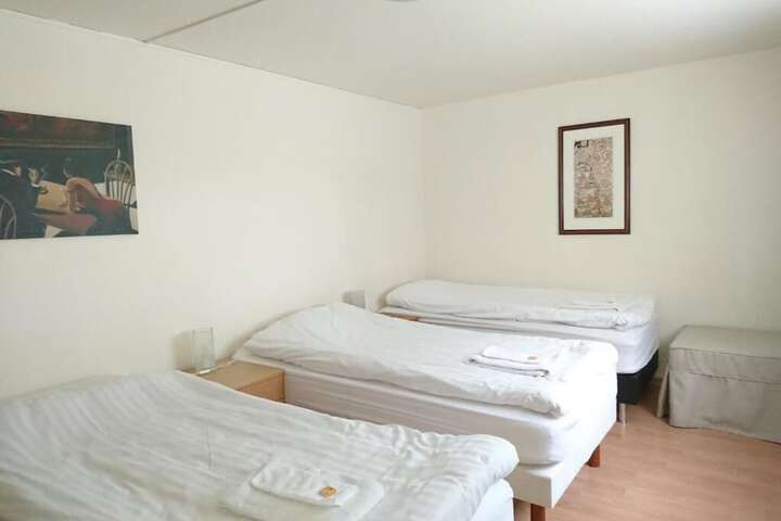 Room 22 of 48