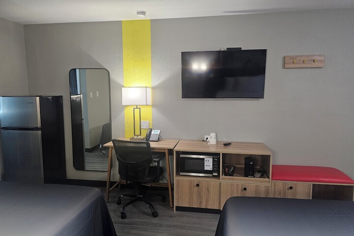 Room 13 of 31