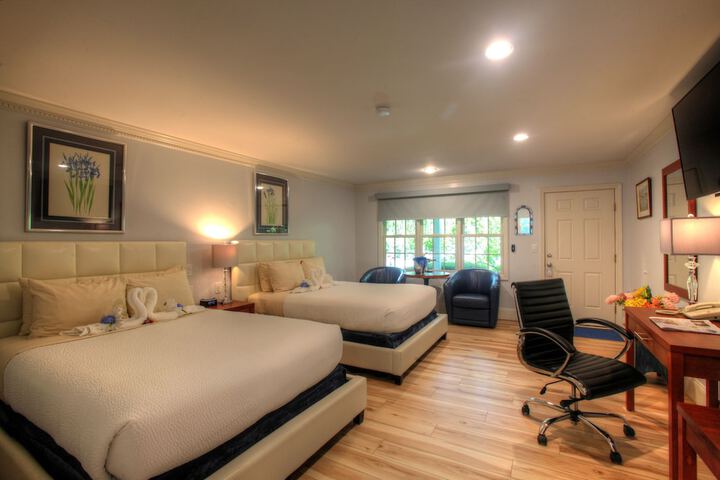 Room 10 of 100
