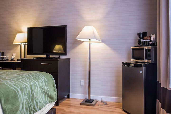 Room 9 of 34