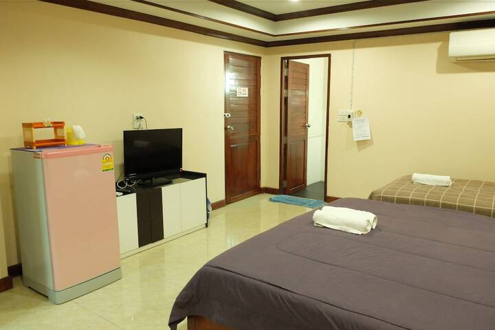 Room 5 of 24