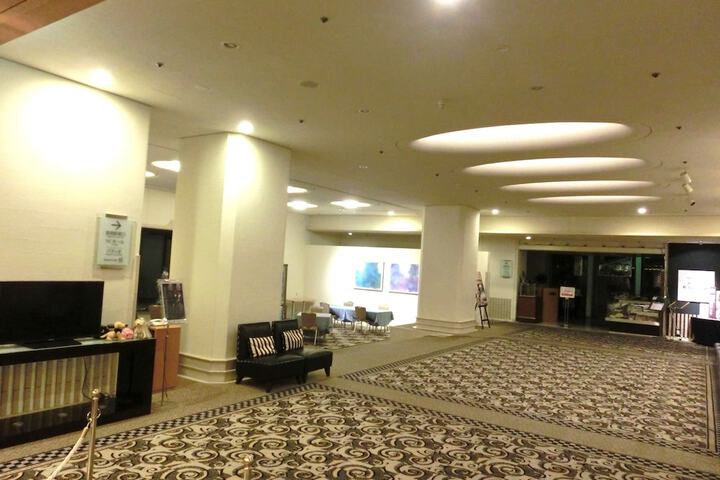 Hotel Lobby