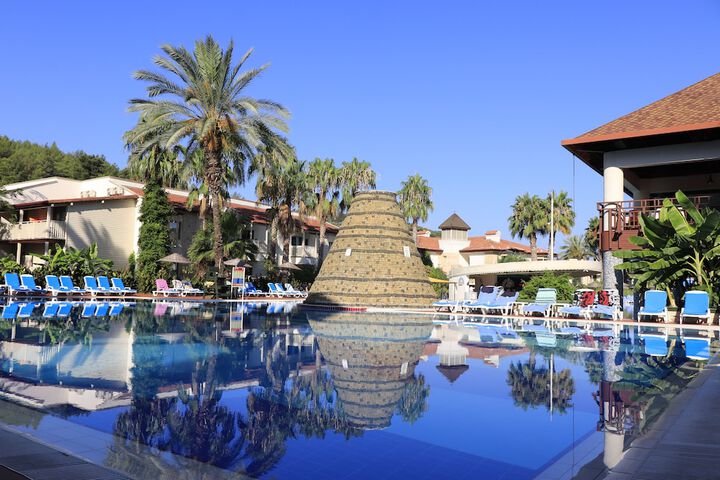 Pool Hotel