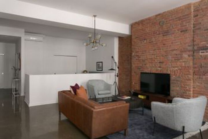 Room 14 of 22