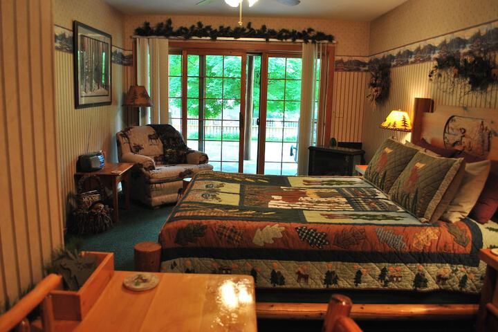 Room 4 of 52