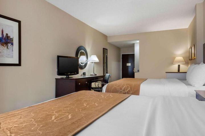 1 King Bed Suite (14 of 18)