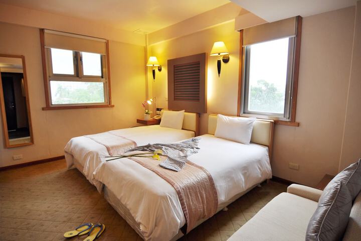 Room 4 of 48