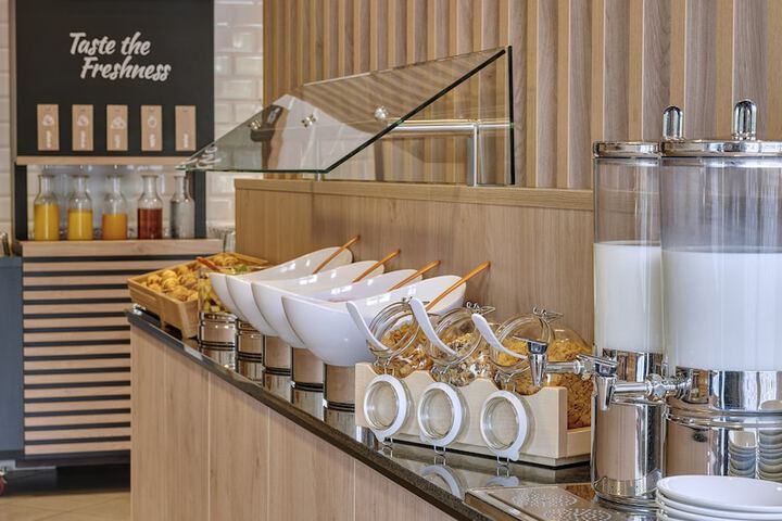 Breakfast buffet