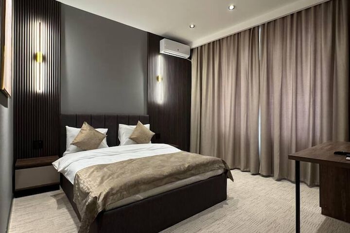 Room 15 of 31