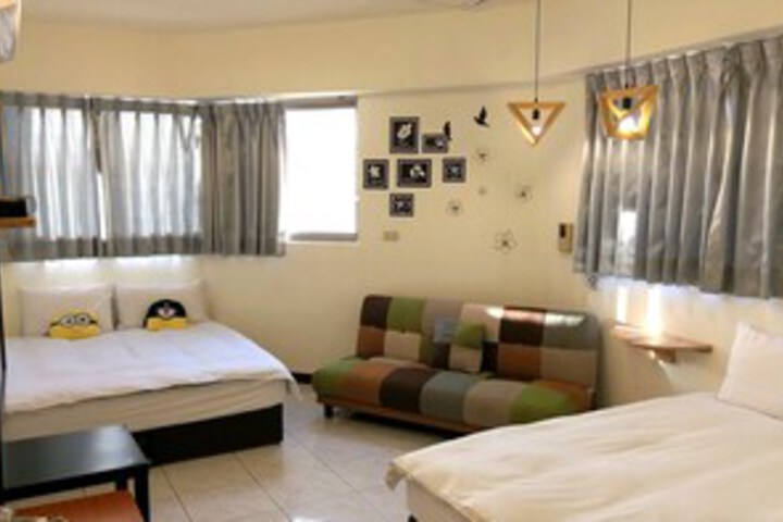 Room 17 of 38