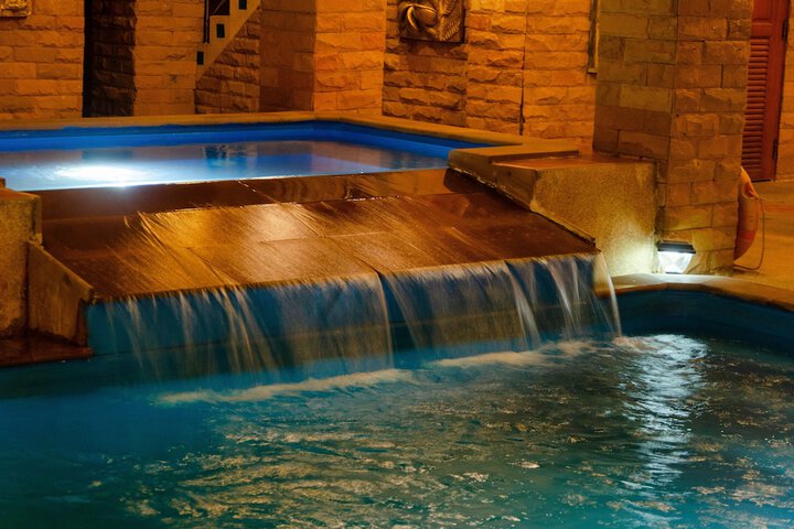Pool 127 of 137