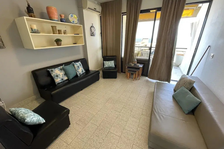 Room 4 of 22