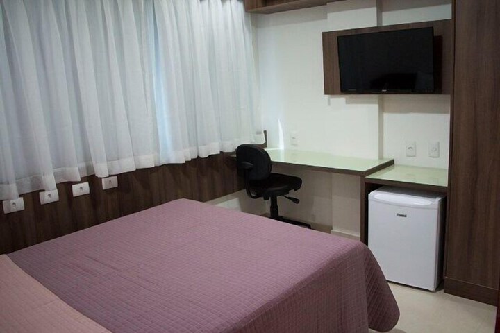 Room 9 of 50