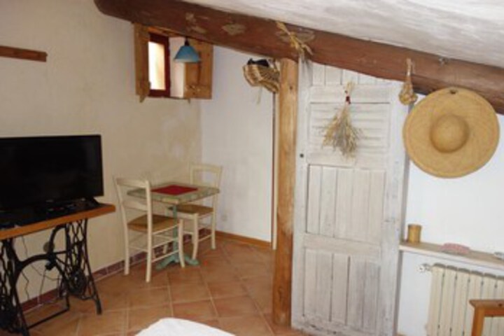 Room 14 of 21