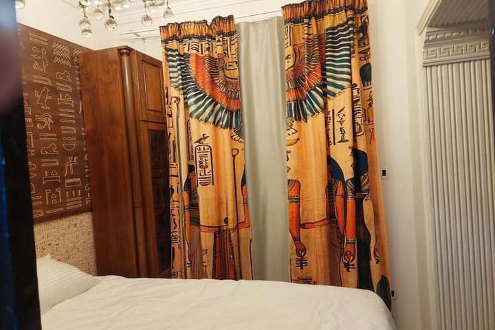 Room 21 of 82