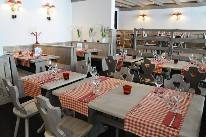 Dining Photos