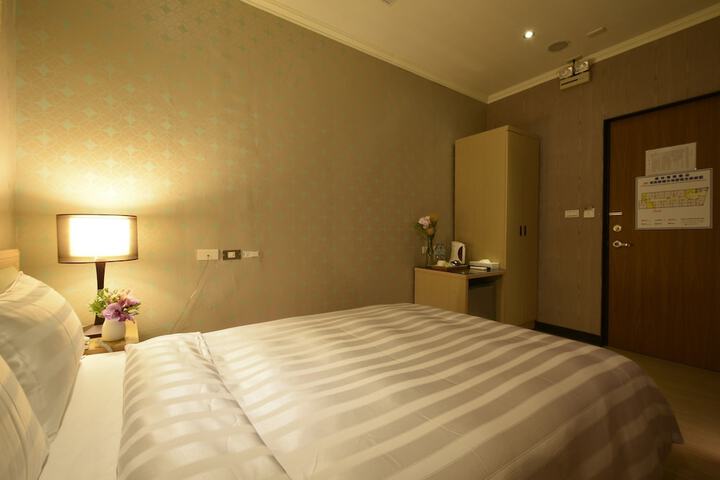 Room 10 of 51
