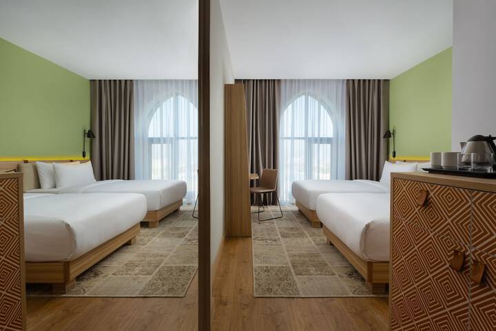 Room 2 of 38