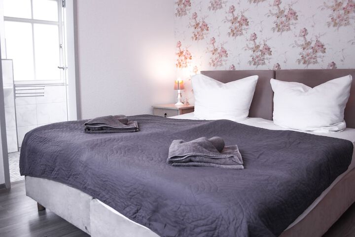 Room 8 of 17