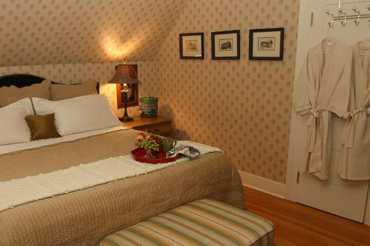 Room 9 of 48