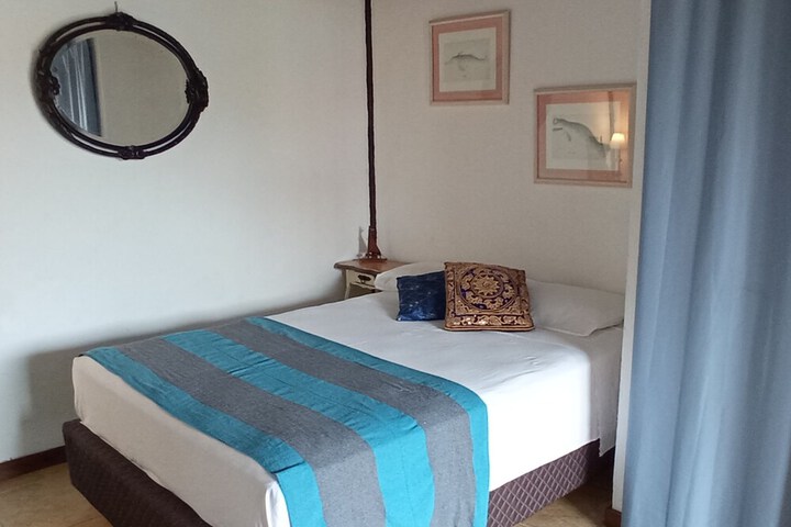 Room 11 of 12