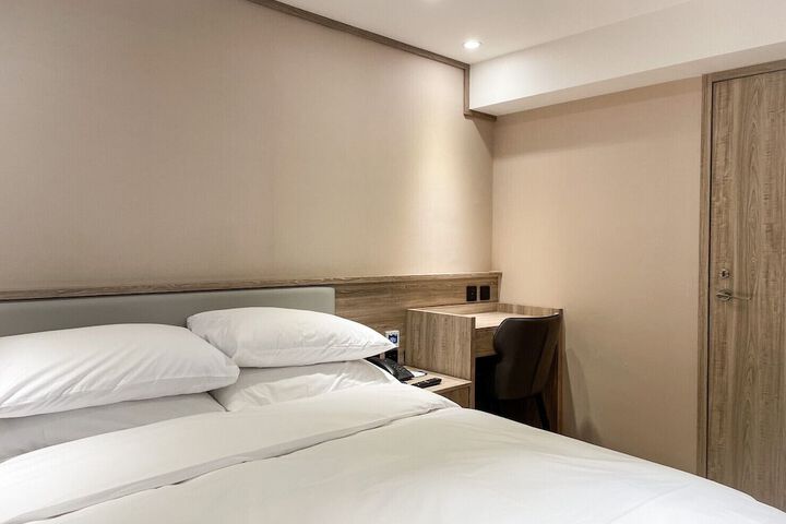 Room 41 of 145