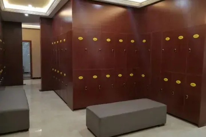 Room 6 of 6