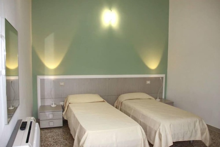 Room 25 of 26
