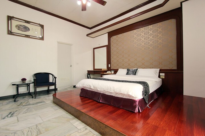 Room 11 of 56