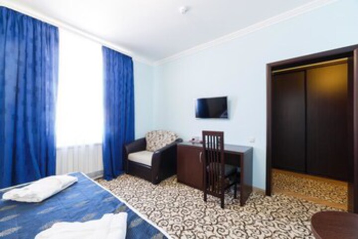 Room 13 of 48
