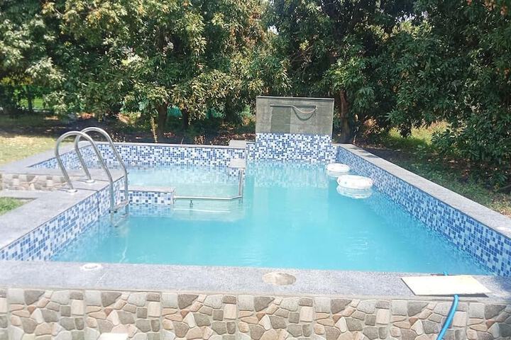 Pool 17 of 32