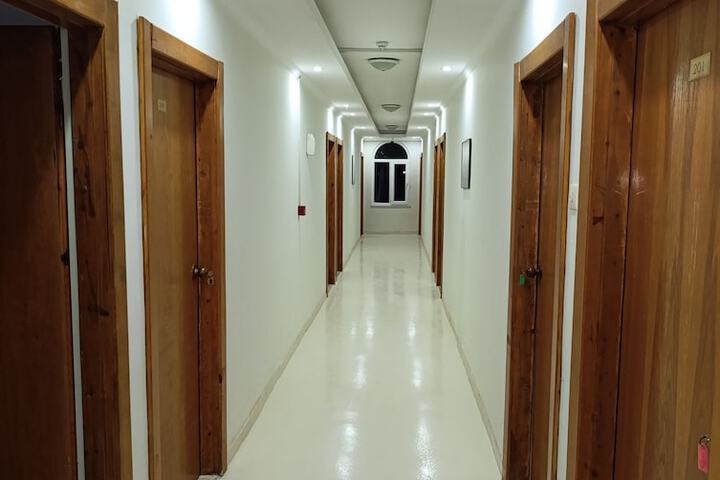 Room 10 of 21