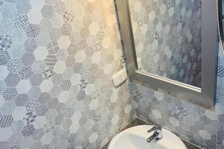 Room 30 of 49
