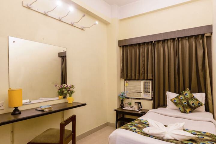Room 16 of 35