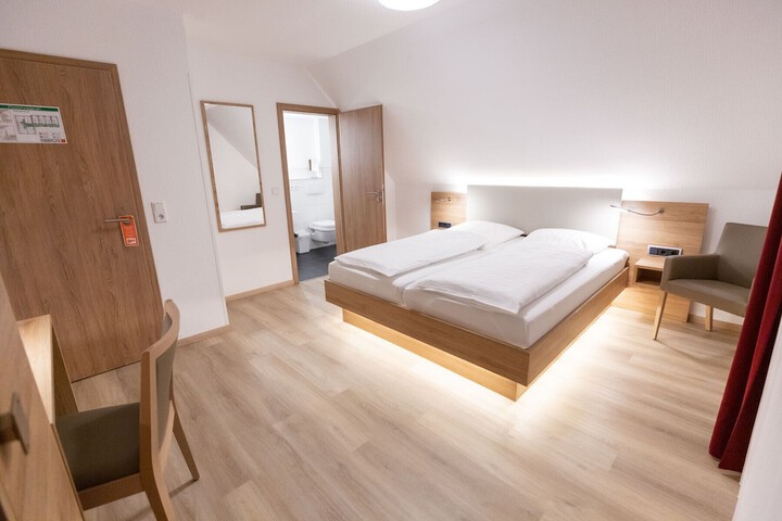 Room 16 of 47