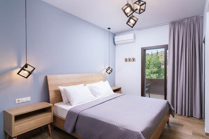 Room 20 of 132