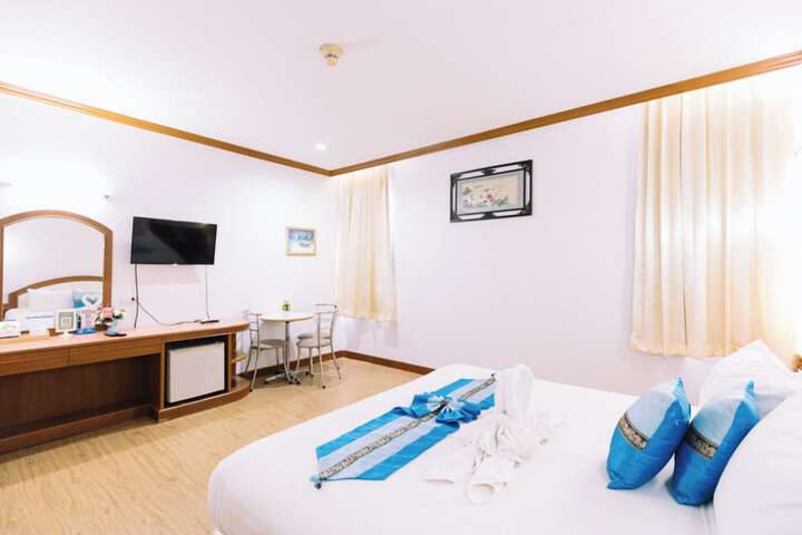 Room 25 of 73