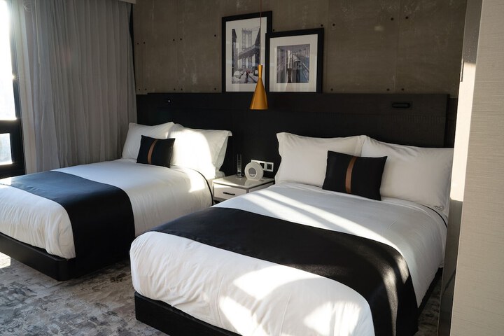 Double Superior King Bed (6 of 8)