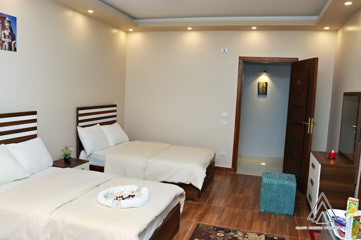 Room 52 of 134
