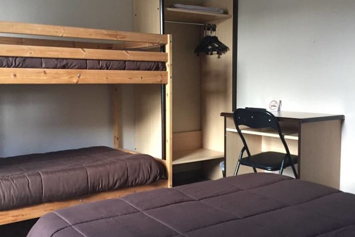 Room 17 of 40
