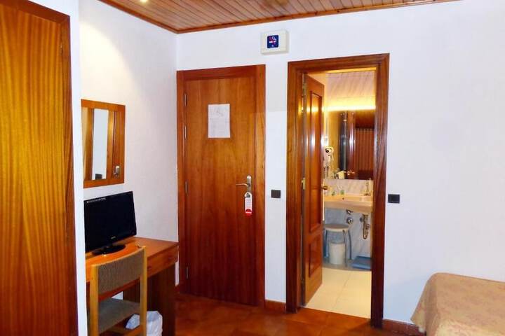 Room 26 of 62