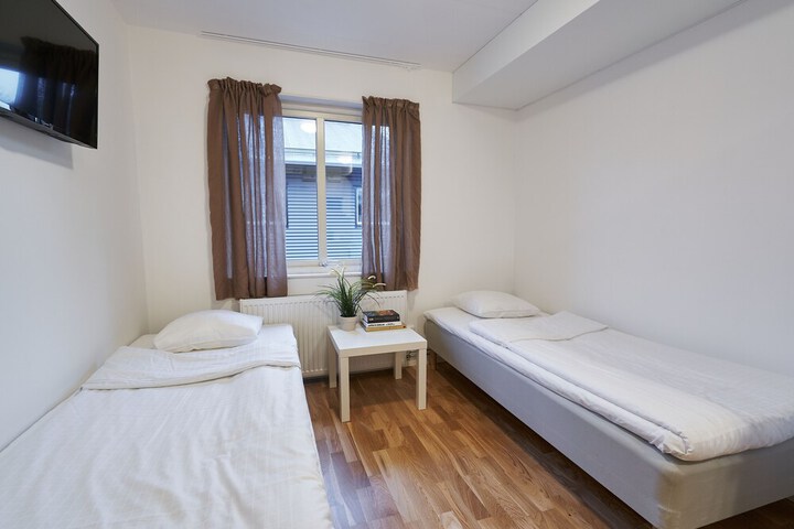 Room 10 of 31