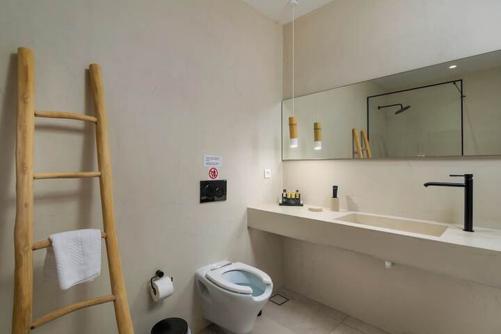 Room 120 of 138