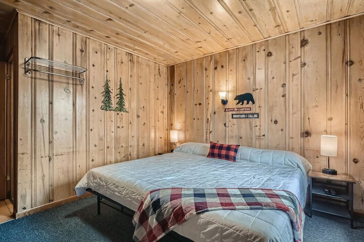 Room 3 of 27