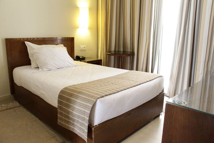 Room 14 of 29