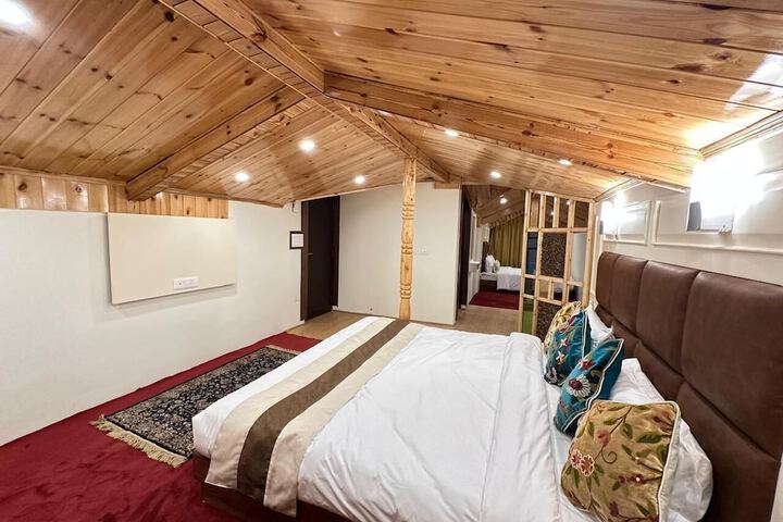 Room 6 of 47
