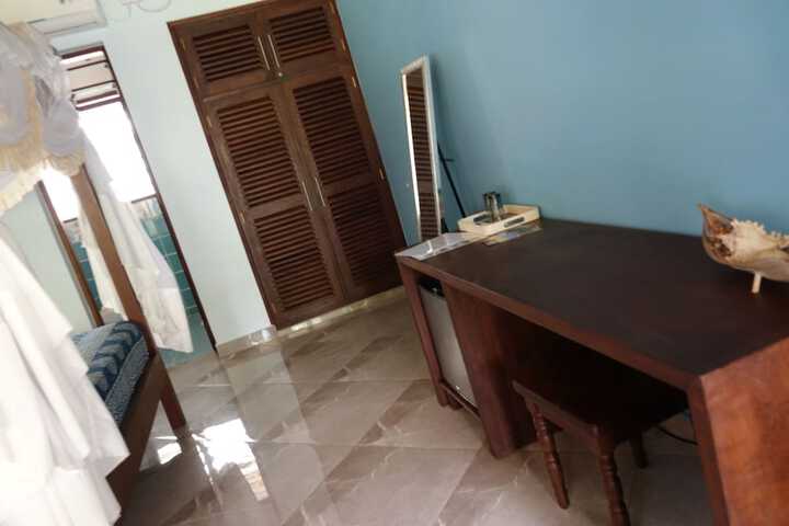 Room 12 of 121