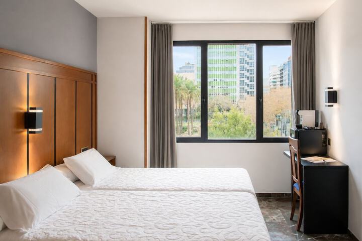 Room 13 of 47