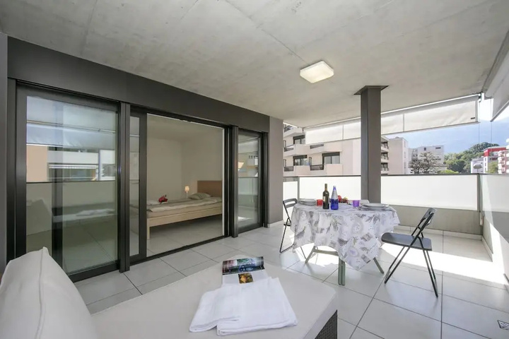 Terrace/Patio 2 of 8