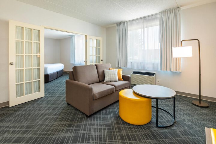 Room 13 of 60